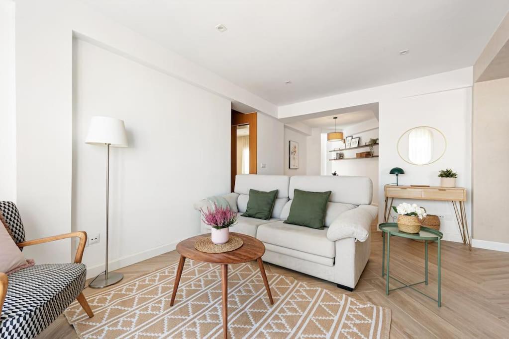 Mota Downtown And Commercial Area Apartment