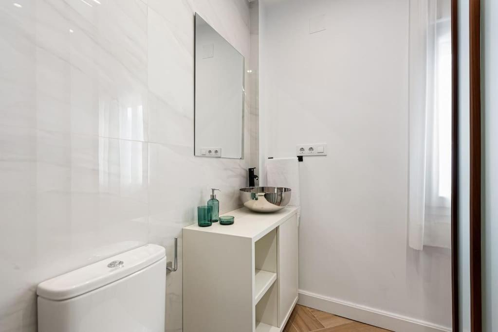 Apartment Mota Downtown And Commercial Area *